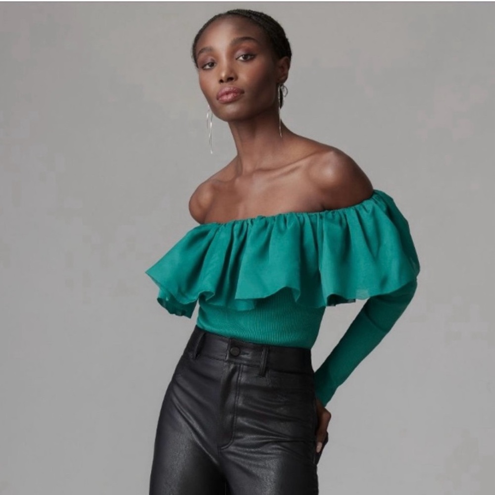 Elegant Off-Shoulder Green Sweater